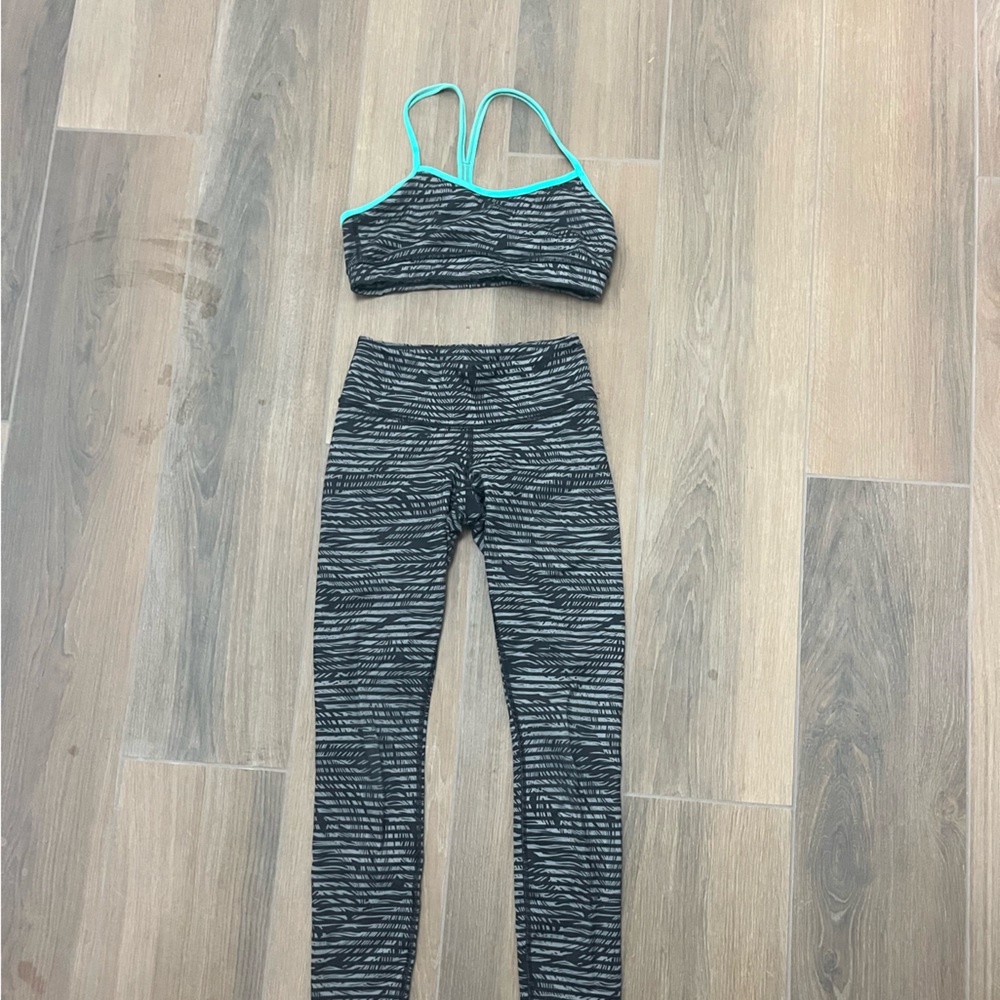 Matching lululemon set - Picture 4 of 7